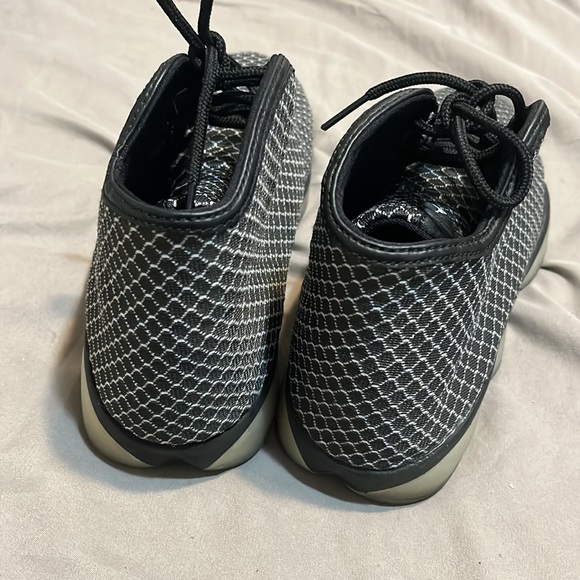 Jordan shoes - Picture 3 of 6